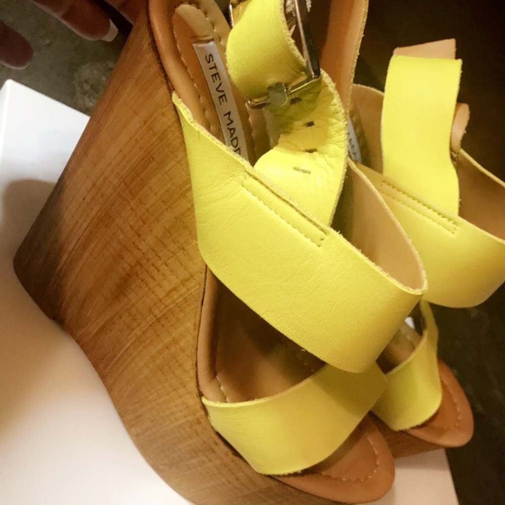Steve Madden Yellow Leather Platform Sandal